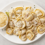 Tortellini mit Schinken in Sahnesauce